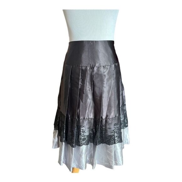NWT Womens Worthington Black Tiered Ombre Lace Sateene Skirt - Sz 4 - Picture 1 of 1